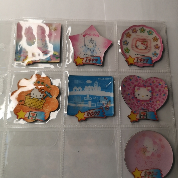 Sanrio Hello Kitty 30th Anniversary 7-11 Hologram 30 Magnets From 1974 Taiwan - Picture 7 of 9
